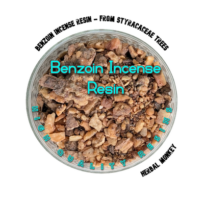 Natural Benzoin incense resin pieces from Styrax trees, amber‑brown and aromatic, suitable for ceremonial and incense burning
