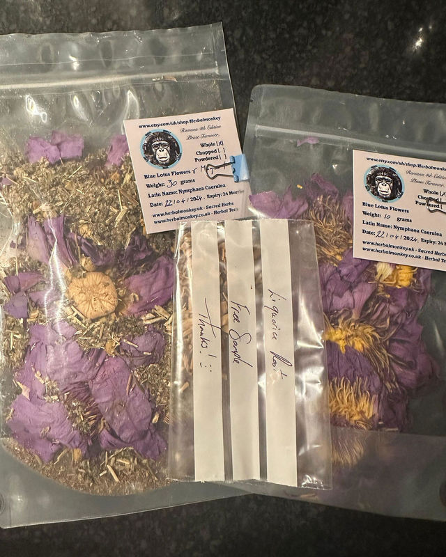 Customer photo of Blue lotus and mugwort blend